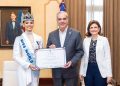 Presidente Abinader recibe en el Palacio Nacional a Miss Mundo 2026, Joheirry Mola