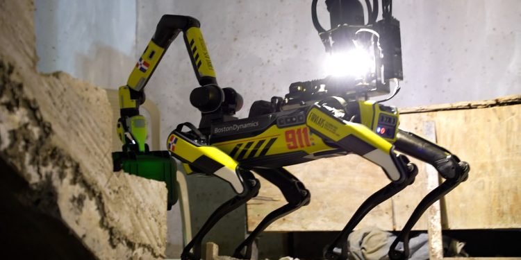 Sistema 9-1-1 presenta en LA Agenda Semanal su respuesta con robots, drones e inteligencia artificial