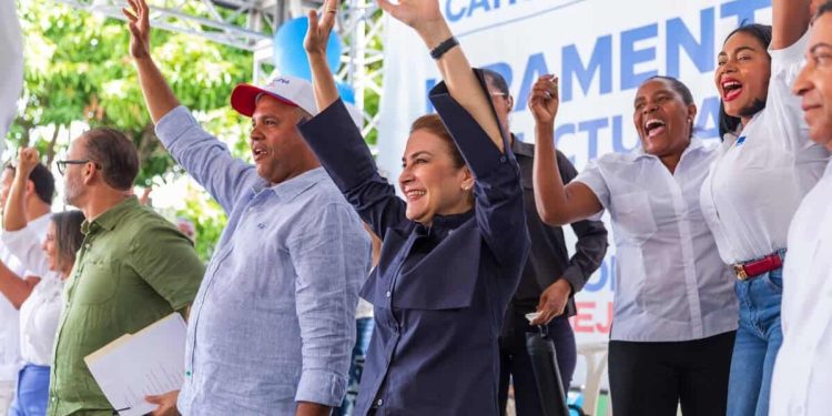 Carolina Mejía fortalece estructura política en Ocoa y Peravia