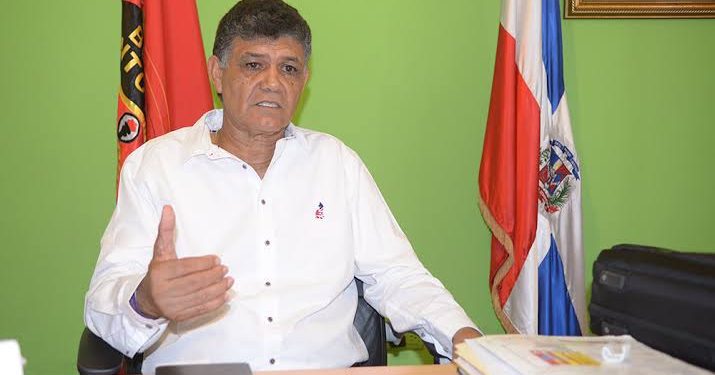 Alcaldía de Santo Domingo Oeste entrega avance de casi RD$50 millones para ejecución inmediata de obras civiles en el municipio