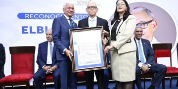 Senado reconoce trayectoria de Elbi Morla, pionero de la endocrinología pediátrica en RD