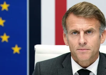 Macron se reúne con estudiantes en vísperas de nuevas protestas en Francia