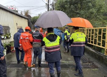 El tifón Champi deja un muerto y 94 heridos y activa alertas en 17 municipios y condados