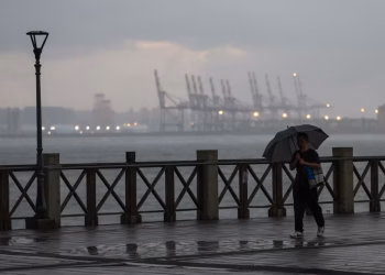 Taiwán emite una alerta terrestre y suspende transportes ante avance del supertifón Champi
