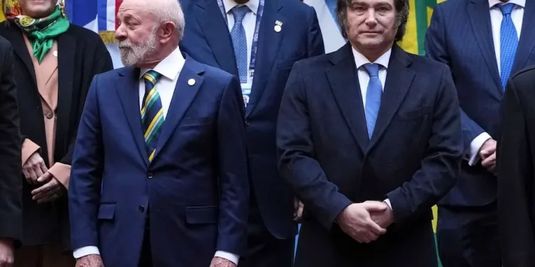 Javier Milei guarda silencio tras la victoria de Lula en las elecciones de Brasil