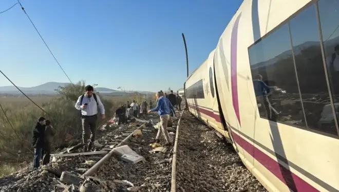 Asciende a 68 el balance de muertos en el accidente ferroviario en España