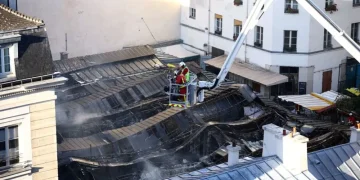 Un incendio destruye el mercado más antiguo de París