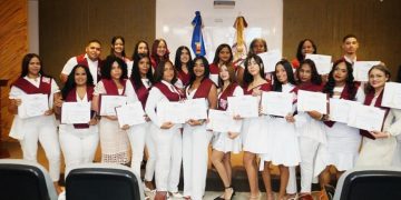UNEV gradúa a 131 profesionales y líderes en cinco programas de formación bíblica, teológica y pastoral 