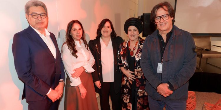 La Fundación Iván Tovar presenta en Nueva York el catálogo «Iván Tovar: Le Retour»
