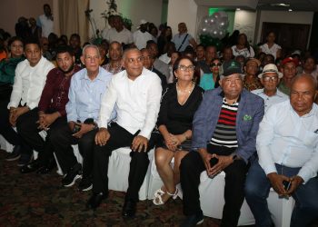 Diputado Carlos José Gil anuncia aspiraciones a la Alcaldía de SDE