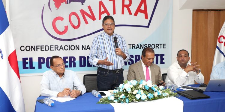 INTRANT fortalece diálogo con transportistas y crea comisión para revisión de expedientes