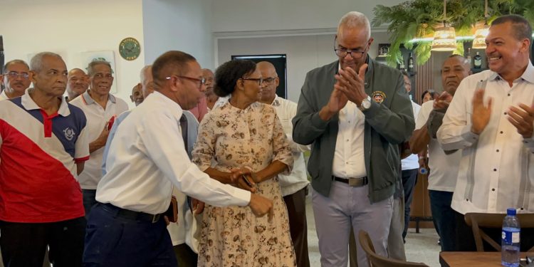 Hermandad de Veteranos realiza Jornada de Oración y bendice sus instalaciones