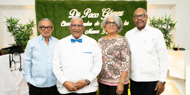 Francisco Gómez Sánchez celebra sus 50 años de ejercicio médico