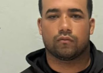 Se entrega en Baní "Piri" vinculado a intento de asalto a joyería en Villa Juana