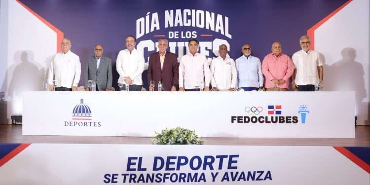 Ministro Kelvin Cruz celebra por todo lo alto el Día Nacional de los Clubes