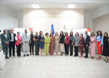 Ministerio de la Mujer realiza encuentro con medios para fortalecer la prevención de la violencia