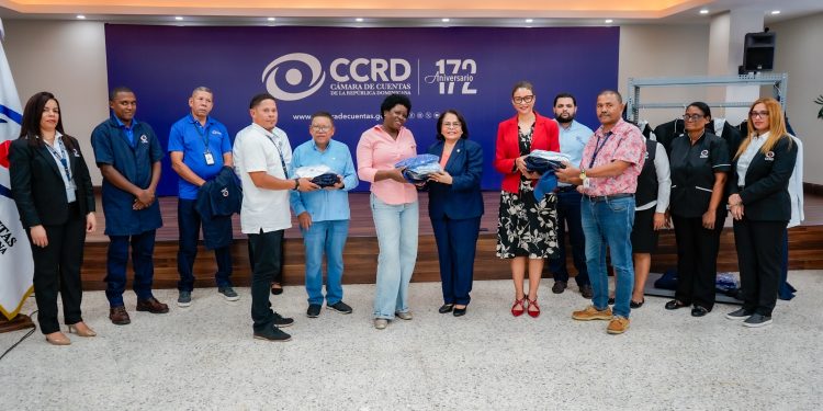 Cámara de Cuentas reconoce y dignifica labor de sus colaboradores con entrega de equipos de protección laboral y nuevos uniformes
