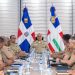 Ministro de Defensa se reúne con altos mandos militares para reforzar seguridad nacional
