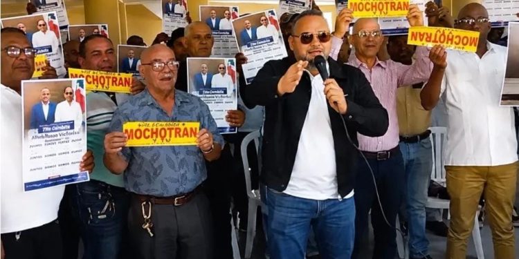 Mochotran pide a Abinader facilitar licencias para ampliar corredores de autobuses