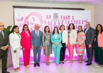 Senado reúne a mujeres sobrevivientes de cáncer en el panel «Voces que vencieron»
