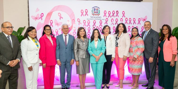 Senado reúne a mujeres sobrevivientes de cáncer en el panel «Voces que vencieron»