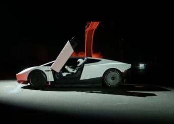 Elon Musk presenta auto "volador" de Tesla