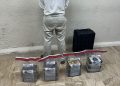 Detienen español con 20 paquetes de presunta cocaína ocultos en su equipaje