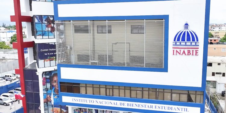 INABIE abre consulta pública sobre los proyectos de pliegos de condiciones para adquirir utilería escolar de los años lectivos 2027-2028 y 2028-2029