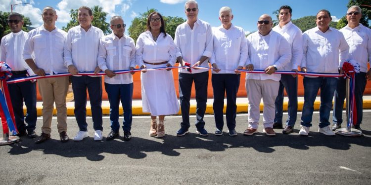 Padre Joaquín Pérez: Puente sobre el Río La Leonora se veía imposible, pero está hecho porque hay voluntad del presidente Abinader