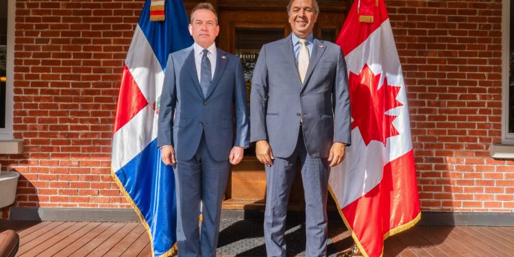 Canciller Víctor -Ito- Bisonó inicia visita oficial a Canadá, la primera de un ministro de Relaciones Exteriores dominicano en más de 20 años