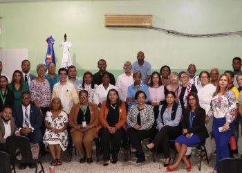 Defensa Pública juramenta a 28 representantes de juntas de vecinos de San Carlos como Embajadores de la Libertad