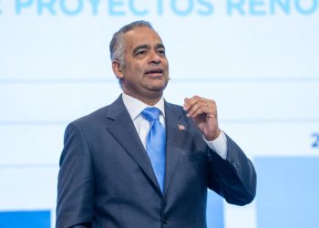 Ministro Santos destaca aporte de la minería a la economía tras crecer 17.9 % en septiembre
