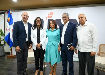 Crecer para incluir” con exitosa puesta en circulación en Santiago