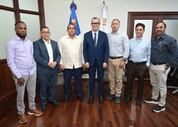 Ministro de Trabajo recibe a propietarios de bancas de lotería y dan inicio al proceso de cumplimiento de leyes 
