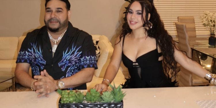 Isla Marcel invitada especial de El Chaval de la Bachata en Orlando