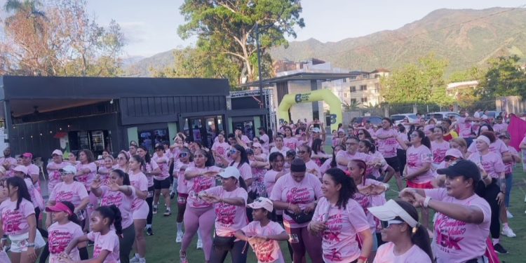 Más de 300 personas se unen en Monseñor Nouel a la caminata "Bonao Camina por la Vida" organizada por la Dra. Yanibel Morales