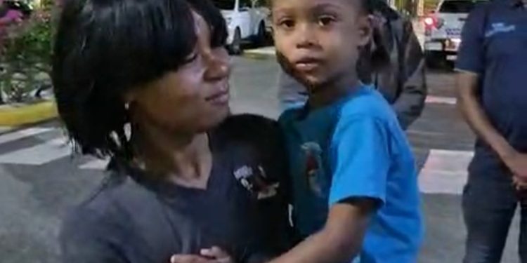 ¡Ya apareció! Localizan niño desaparecido en Los Tres Brazos; una adolescente detenida