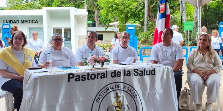 Monseñor Morel Diplán cierra Caminata Un Paso por la Salud Mental; la semana conmemorativa impacta más de 280 mil personas