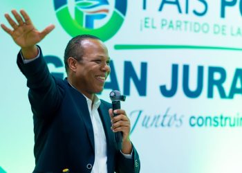 Milton Morrison y País Posible juramentan 970 nuevos miembros en Moca y San Francisco de Macorís