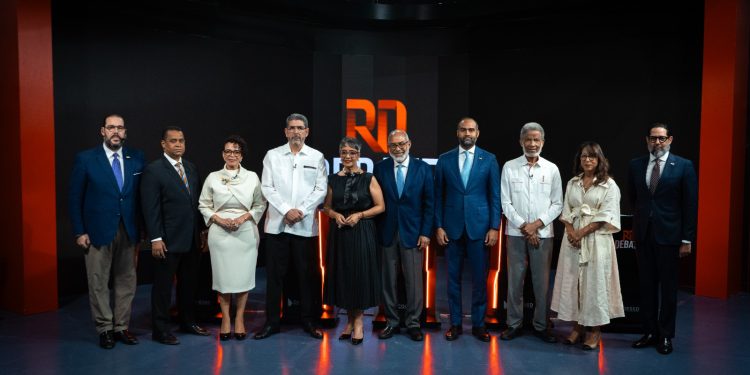 RDDEBATE habla de la salud mental y expertos advierten riesgos en las redes sociales