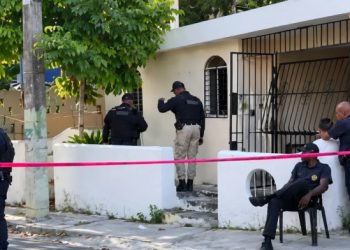 Policía Nacional e INACIF levantan osamenta hallada dentro de cisterna en Manganagua, Distrito Nacional