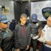 Momento en que entrega "Droga" acusado en asalto en una vivienda en Villa María 