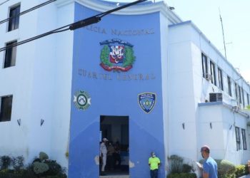 Policía Nacional intensifica acciones preventivas en San Cristóbal; detiene a 11 personas y realiza 104 requisas vehiculares
