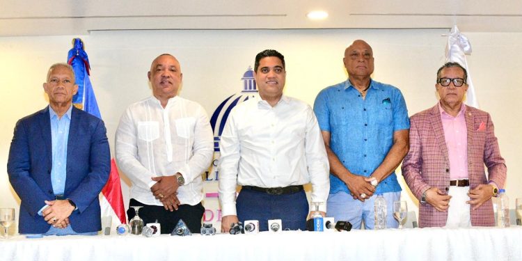 Juan Núñez y Kelvin Cruz anuncian Premundial Sub-18 en RD del 22 al 29 de octubre
