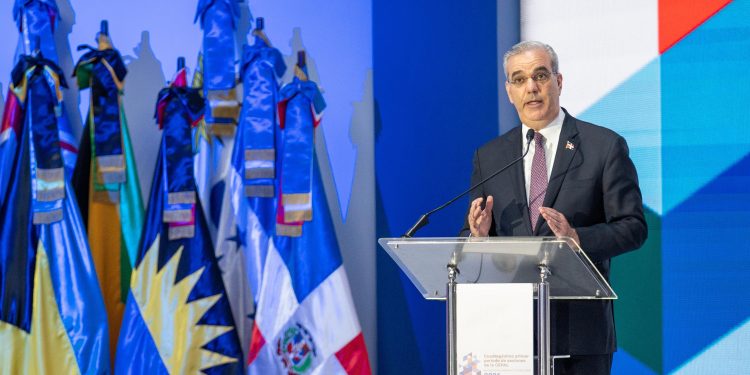 Ante la CEPAL, Abinader llama a una mayor cooperación regional y plantea un crecimiento sostenido que llegue a los hogares