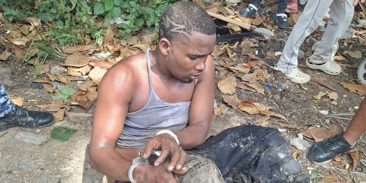 Villa Mella: Dos presuntos delincuentes resultan heridos tras enfrentar agentes impidieron intento de asalto