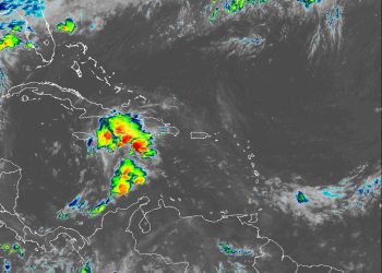 Indomet prevé aguaceros y tronadas por el paso de una onda tropical y una vaguada
