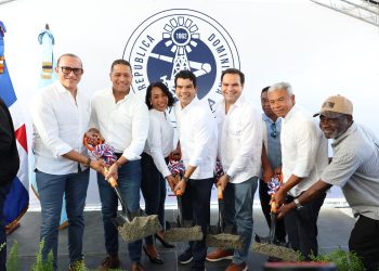 Wellington Arnaud inicia construcción del alcantarillado sanitario de El Córbano, provincia San Juan
