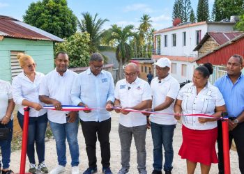 Comisión Presidencial de Apoyo al Desarrollo Barrial inaugura 220 metros lineales de callejones en SDE