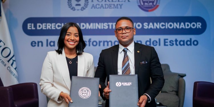 FORLEX y ADOMA impulsarán formación especializada para profesionales del derecho